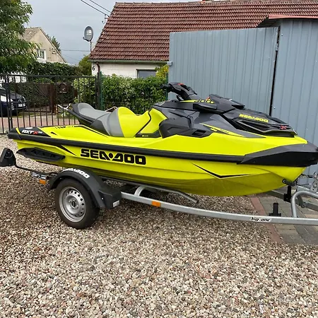 Apartament Przy Kawiarence 3 *