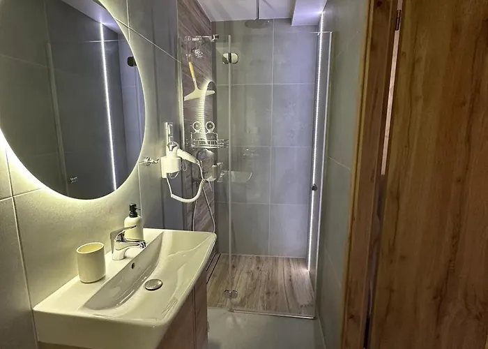 Przy Kawiarence 3 * 雷瓦