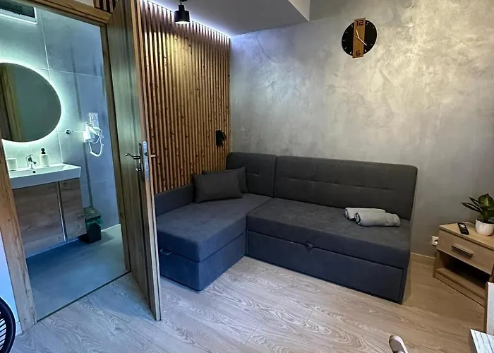 Przy Kawiarence 3 * 雷瓦